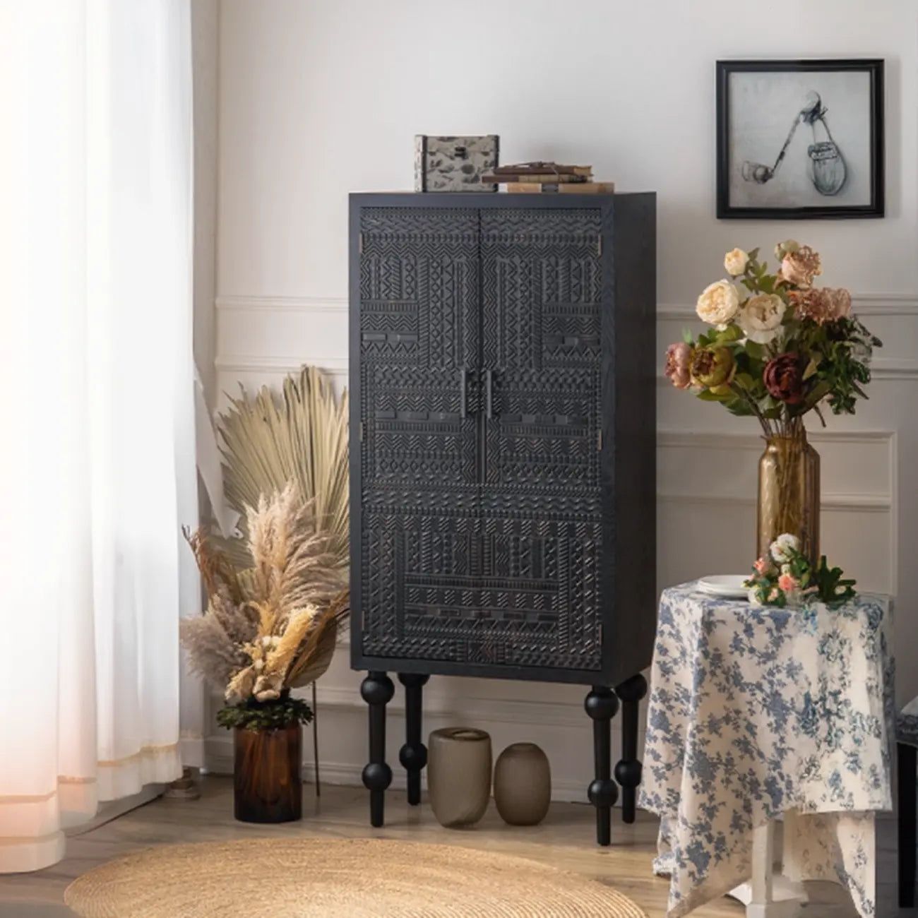 Buffet en bois noir à motif artistique, 3 étagères