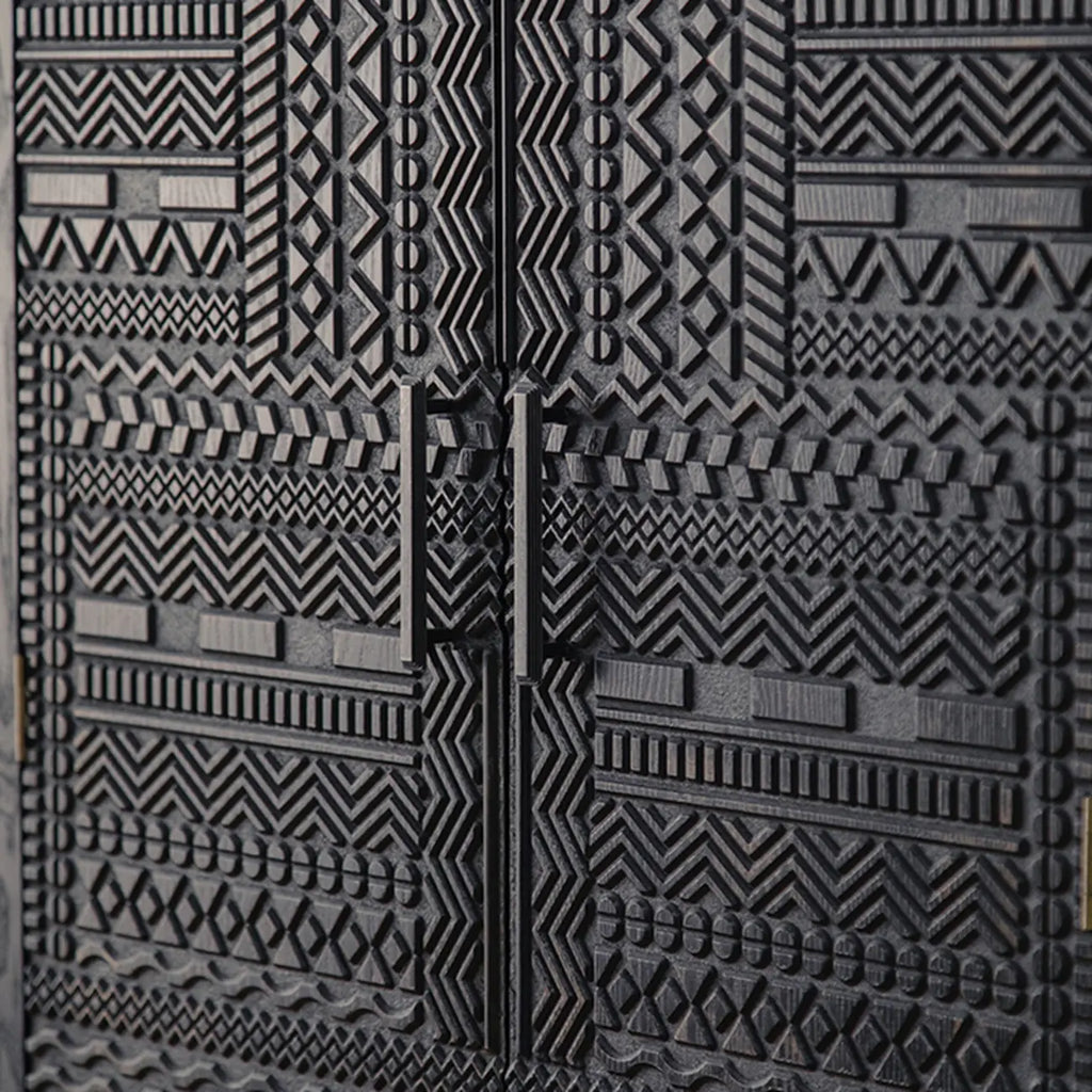 Buffet en bois noir à motif artistique, 3 étagères