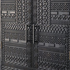 Buffet en bois noir à motif artistique, 3 étagères