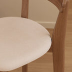 Tabouret de bar carré confortable en bois brun avec dossier