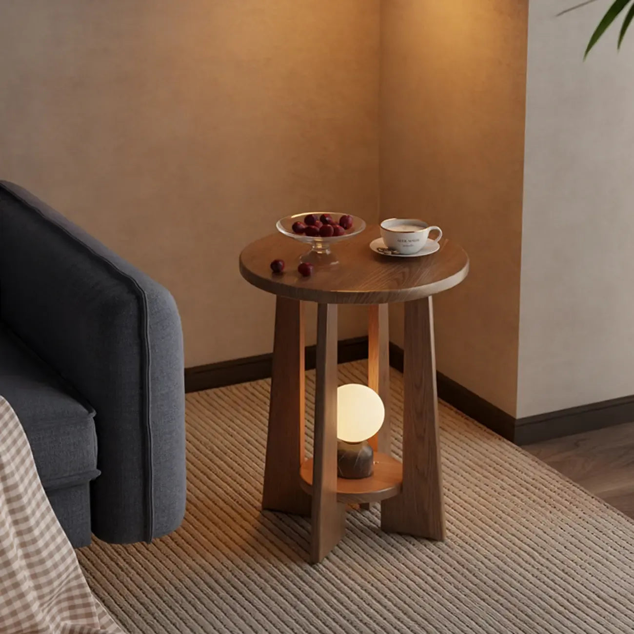 Petite table d'appoint ronde à pieds croisés en bois de noyer