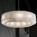 Lampadario a tamburo in alabastro con cerchi in metallo bianco a 2 livelli