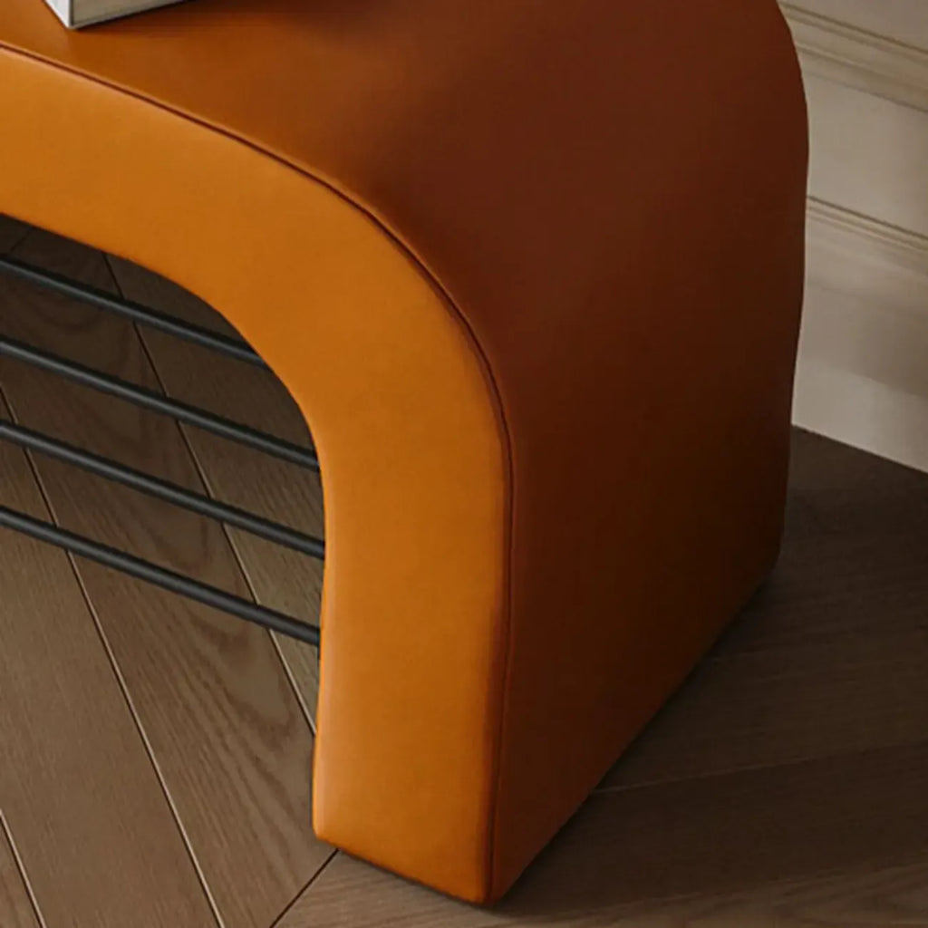 Banc de rangement incurvé et rembourré décoratif pour salon