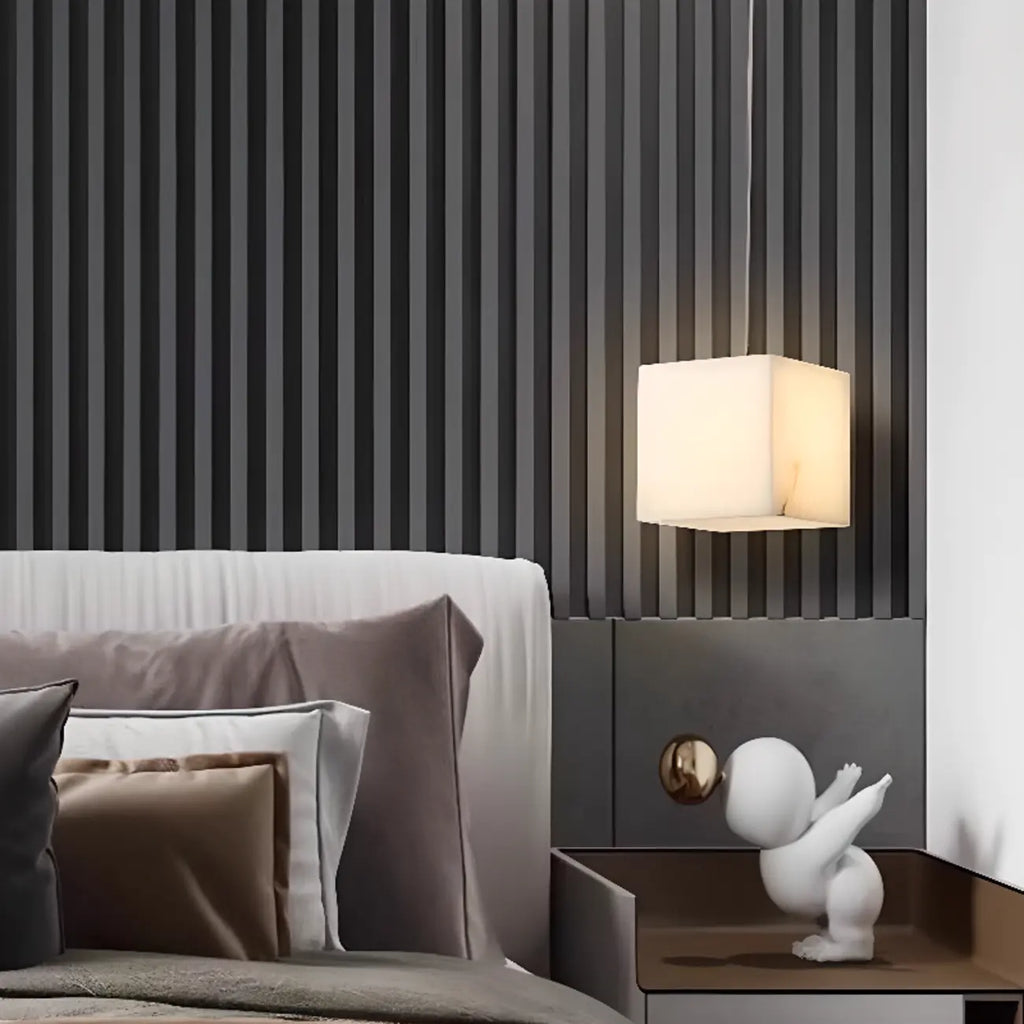 Suspension carrée en pierre dorée à 1 lumière