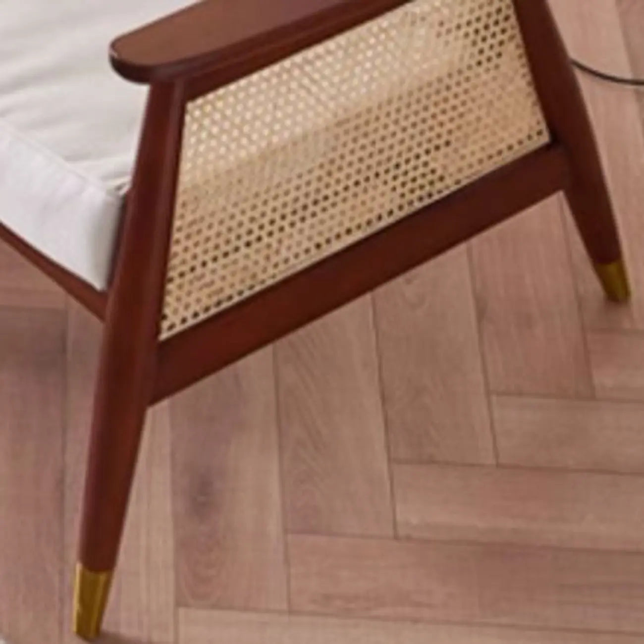 Fauteuil d'appoint glamour en flanelle à dossier haut et accoudoirs blancs