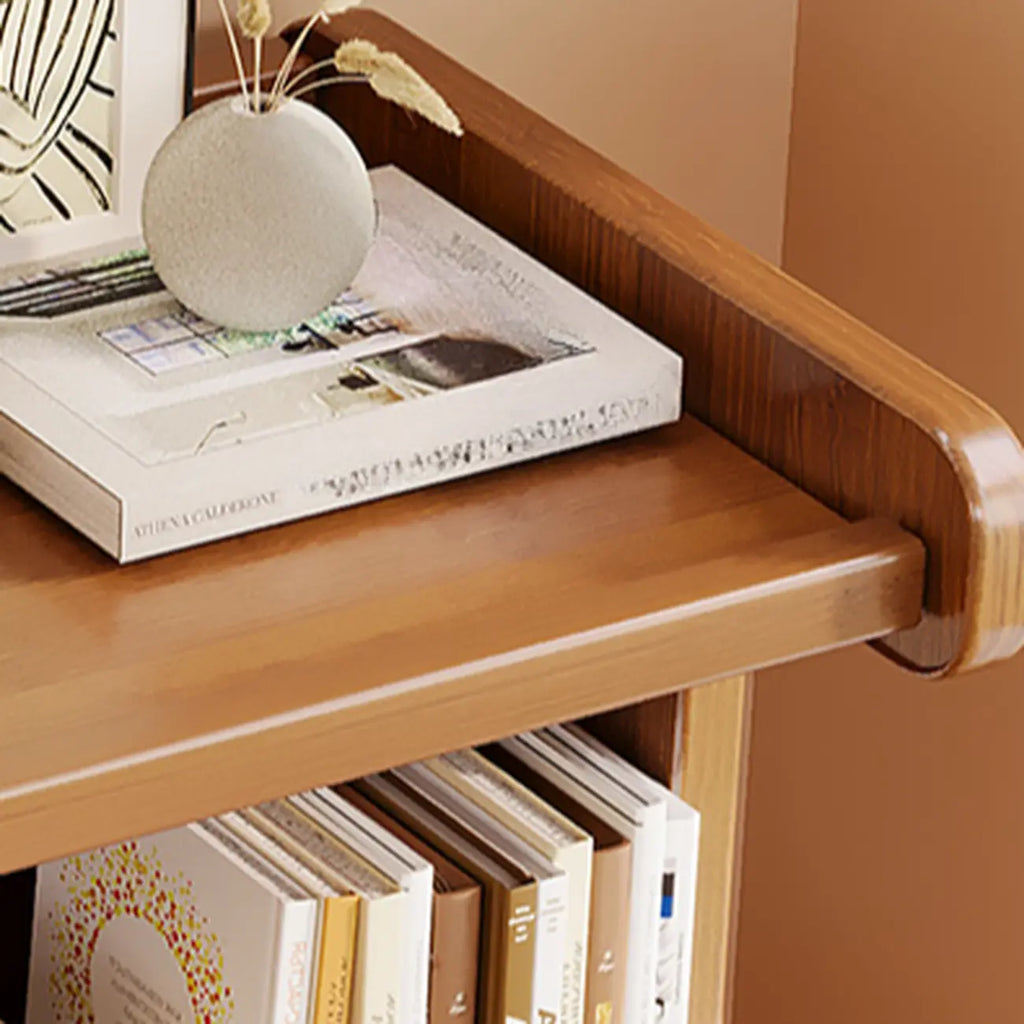 Bibliothèque moderne en bois brun, style échelle, pour le rangement de bureau