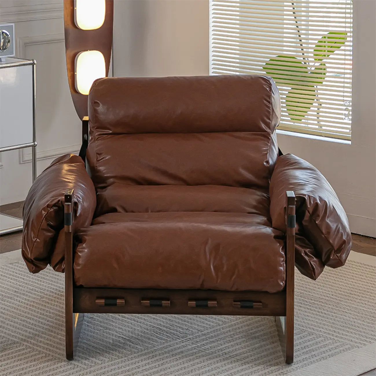 Fauteuil d'appoint moderne en cuir résistant aux chats, à dossier haut et accoudoirs
