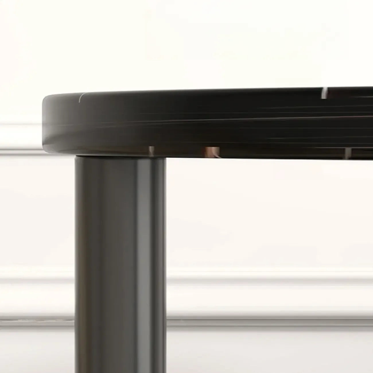 Table d'appoint ovale noire à 3 niveaux en bois avec pieds en métal