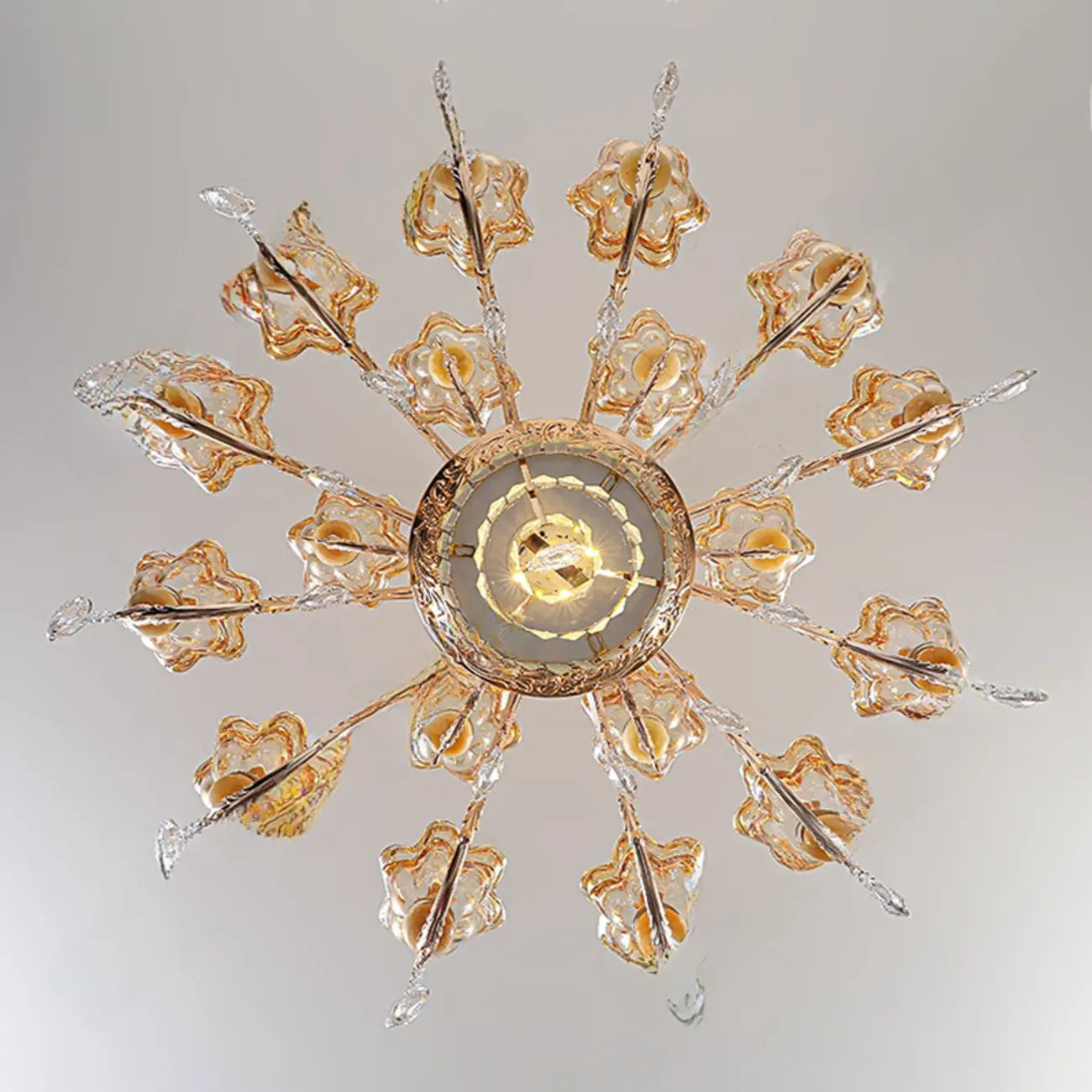 Lampadario regolabile di lusso a forma di fiore dorato con vetro trasparente