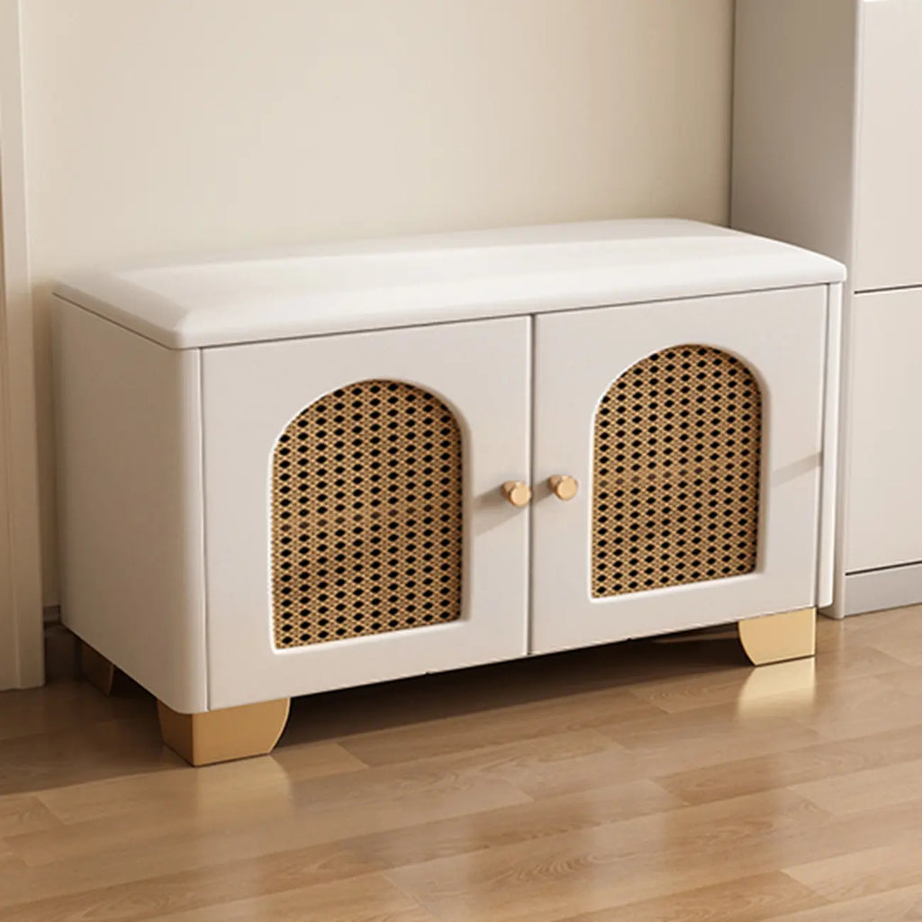 Banc d'entrée cubique en bois rembourré avec portes