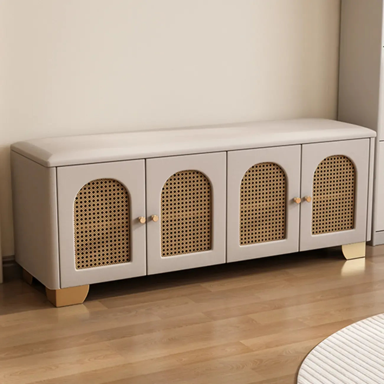 Banc d'entrée cubique en bois rembourré avec portes