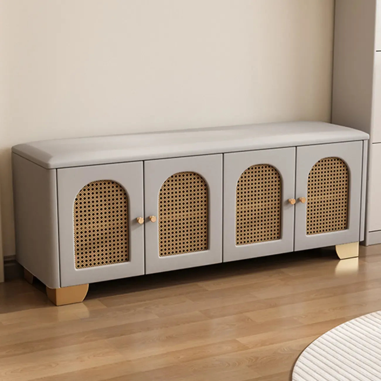 Banc d'entrée cubique en bois rembourré avec portes