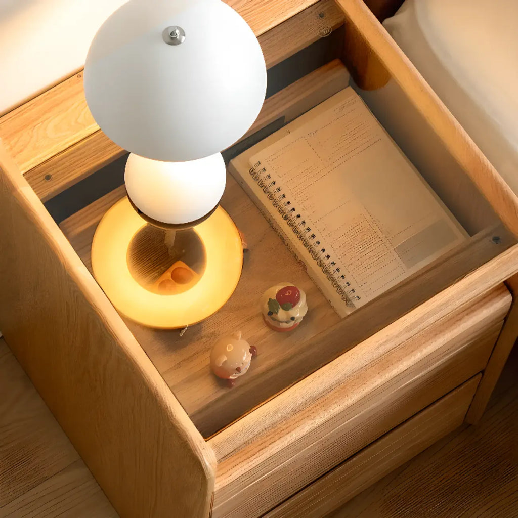 Table de chevet à plusieurs tiroirs en bois naturel avec plateau en verre
