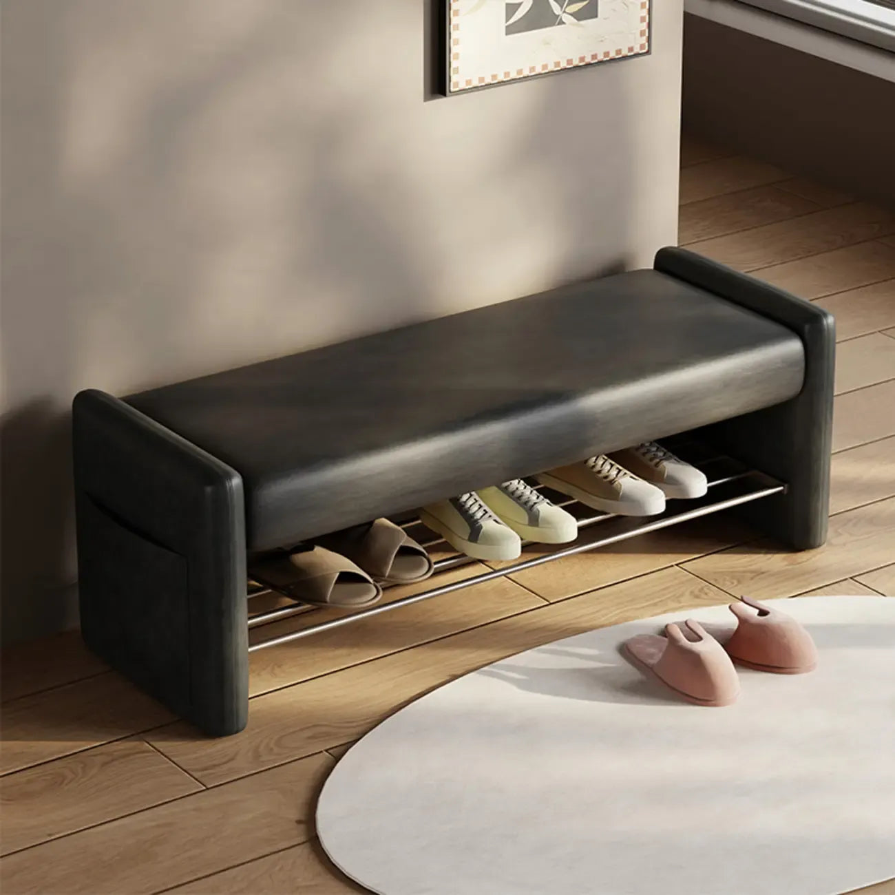 Banc contemporain petit modèle capitonné avec assise rembourrée