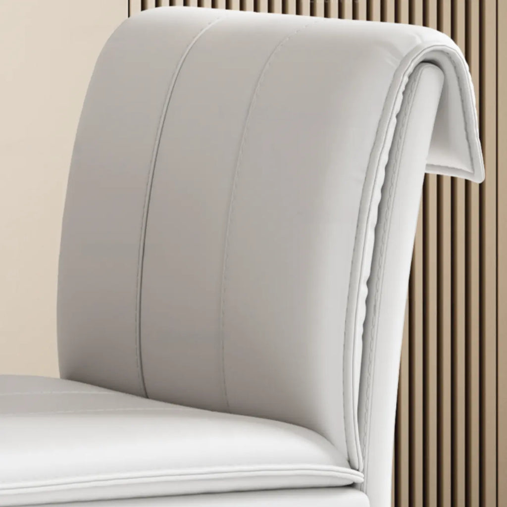 Chaise de salle à manger moderne en similicuir avec pieds en alliage