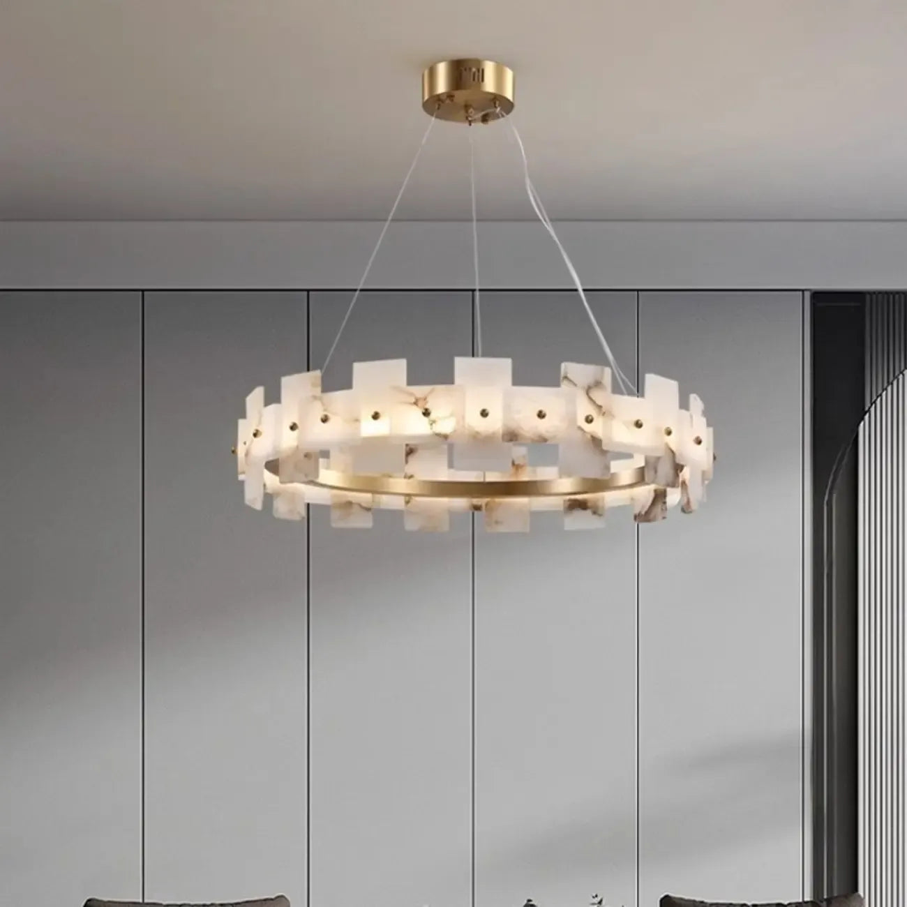 Lustre géométrique à un niveau en pierre, or et blanc, avec éclairage LED.