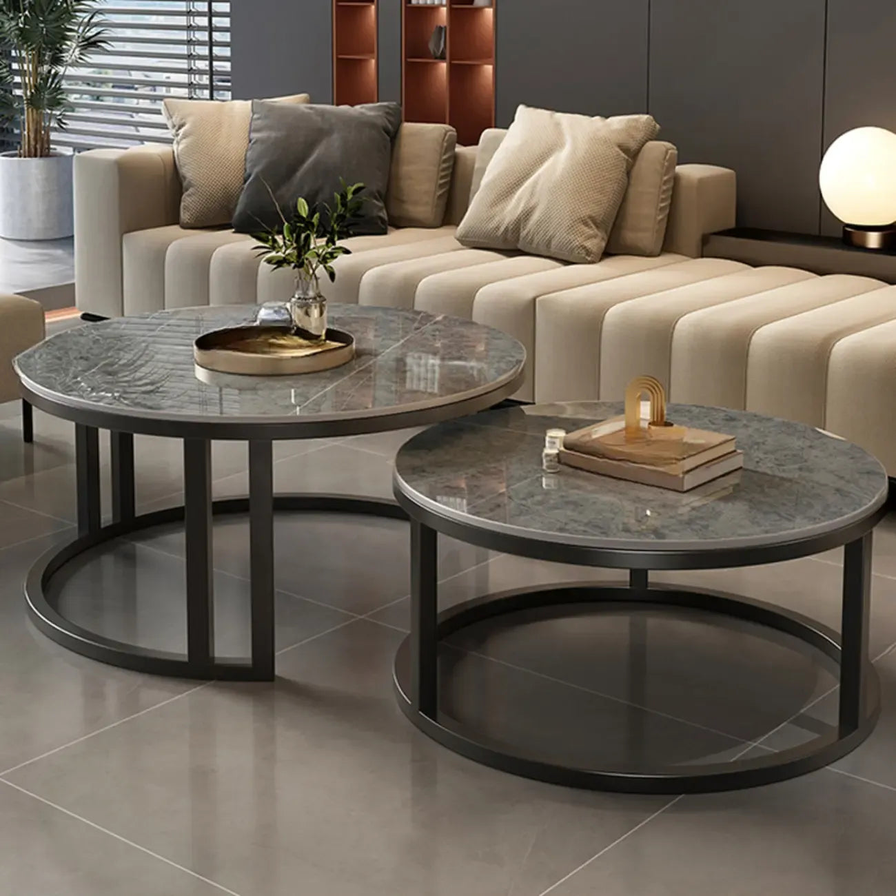 Table basse ronde moderne en ardoise, verre et structure en acier