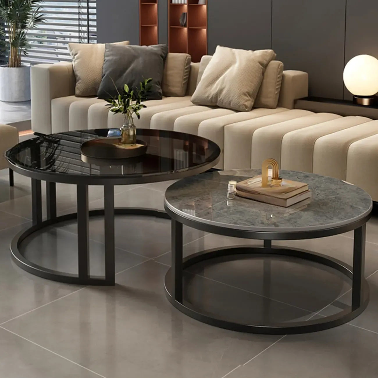 Table basse ronde moderne en ardoise, verre et structure en acier
