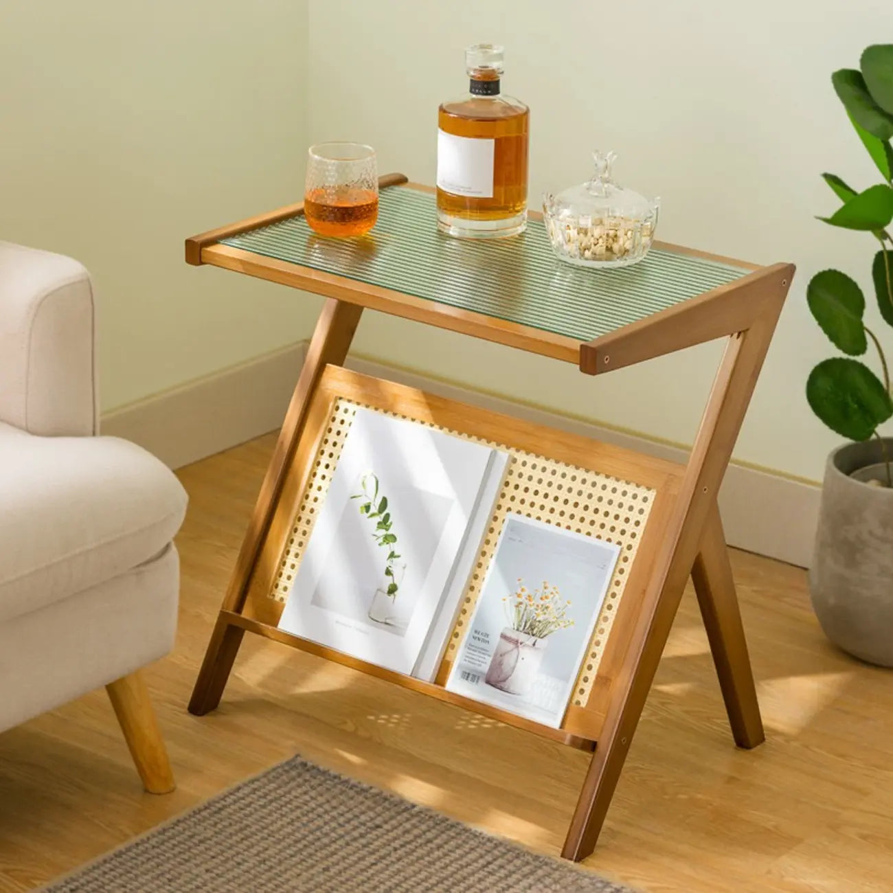 Table d'appoint pliable moderne en verre et bois avec étagère
