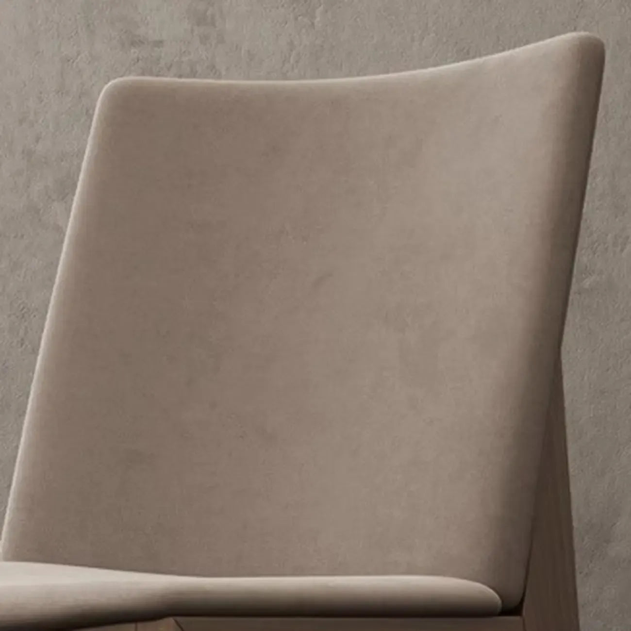 Chaise de salle à manger moderne sans accoudoirs, rembourrée et avec pieds en bois