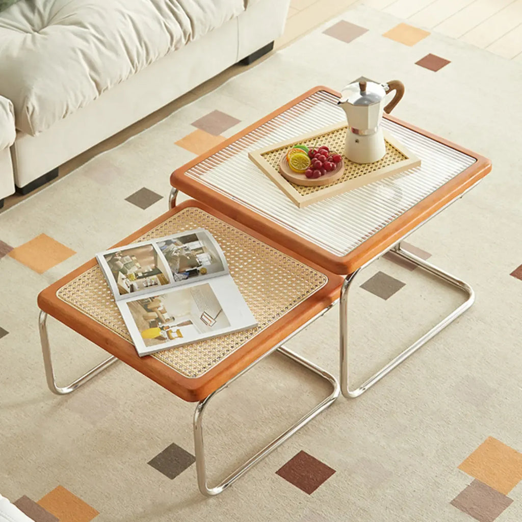 Table basse gigogne carrée en rotin finition cerisier et verre