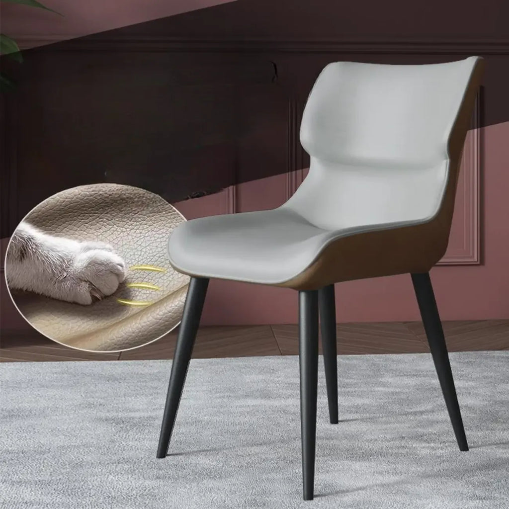 Chaise de salle à manger moderne revêtue de similicuir avec pieds en métal