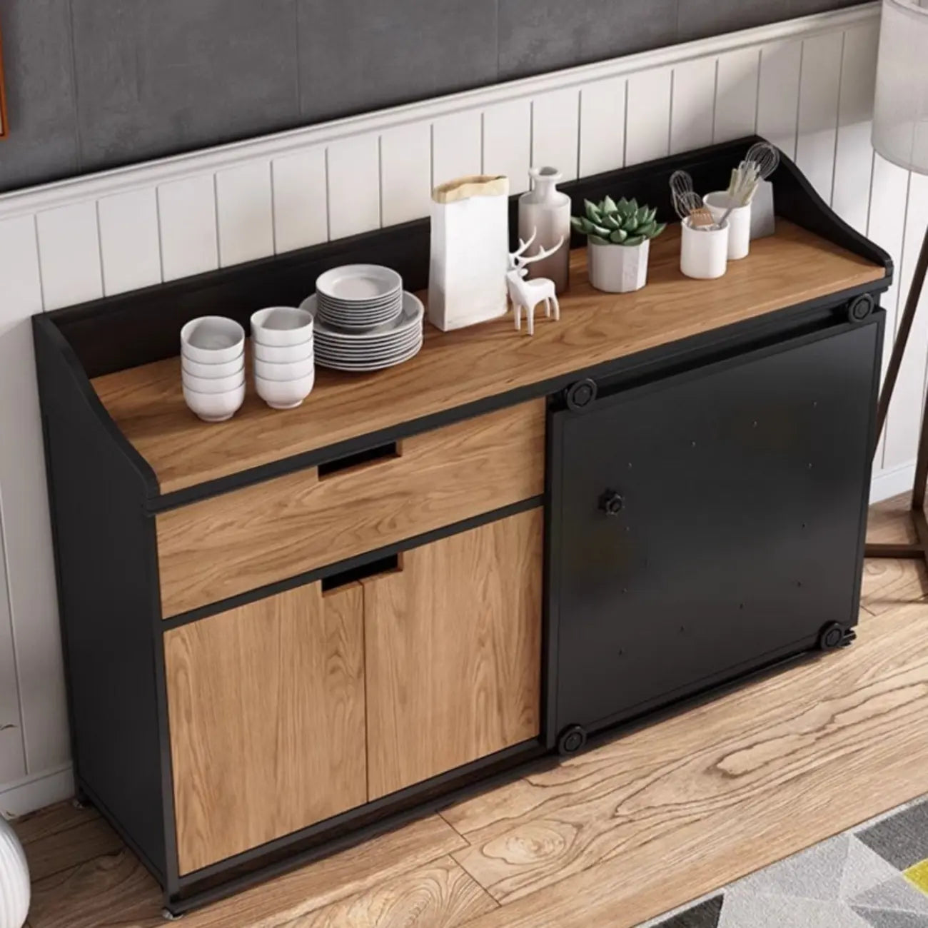 Buffet industriel noir en bois avec portes coulissantes et 4 étagères
