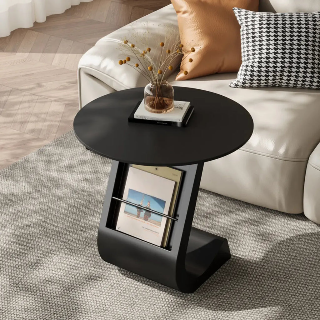 Table d'appoint de rangement moderne en forme de C avec plateau en pierre noire