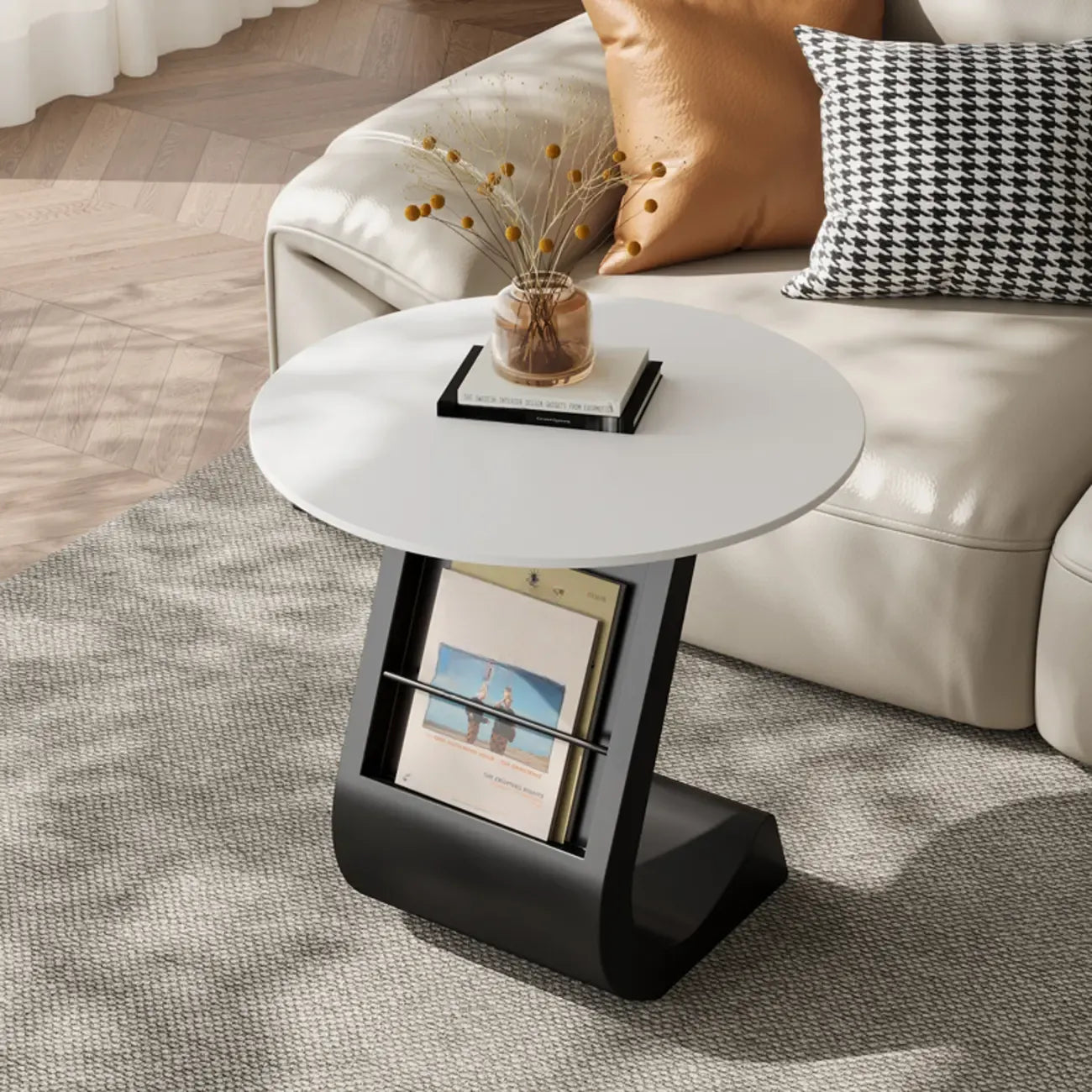 Table d'appoint de rangement moderne en forme de C avec plateau en pierre noire