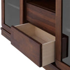 Vitrine moderne en bois brun et verre avec rangement