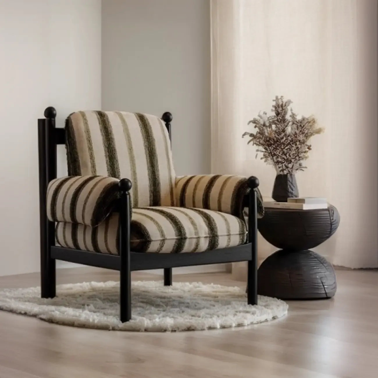 Fauteuil d'appoint moderne à rayures avec coussin amovible