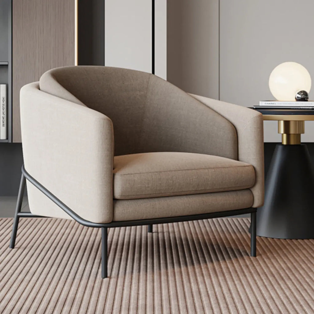 Fauteuil tonneau moderne recouvert de tissu kaki