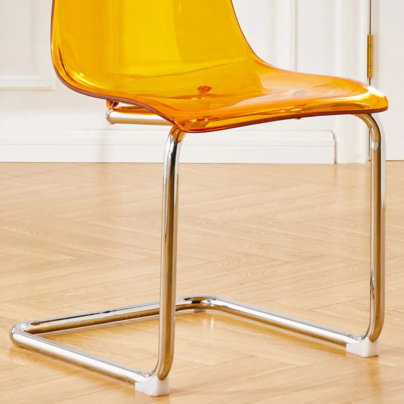 Chaise de salle à manger moderne sans accoudoirs en plastique et acrylique