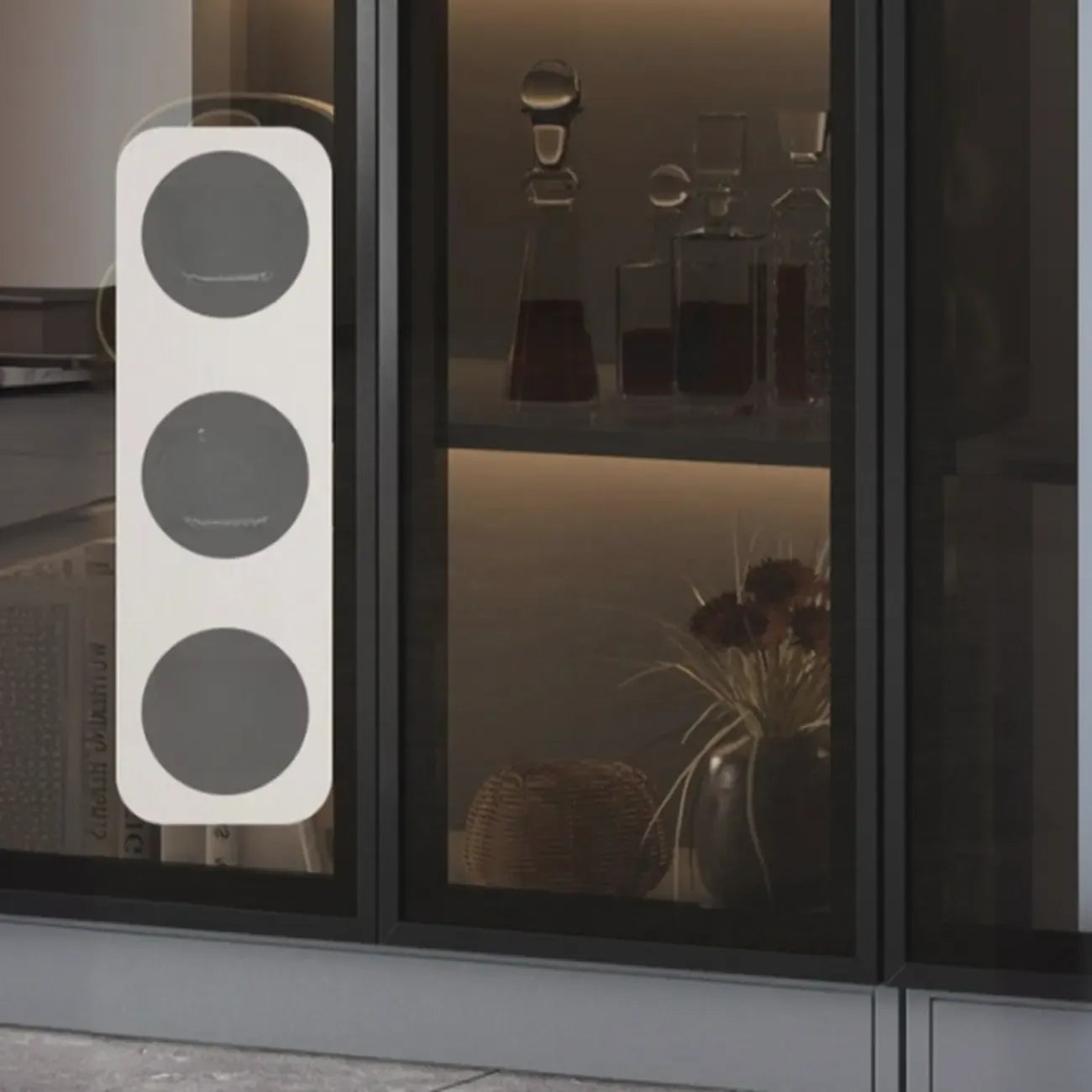 Grande vitrine pour parquet en bois noir avec éclairage