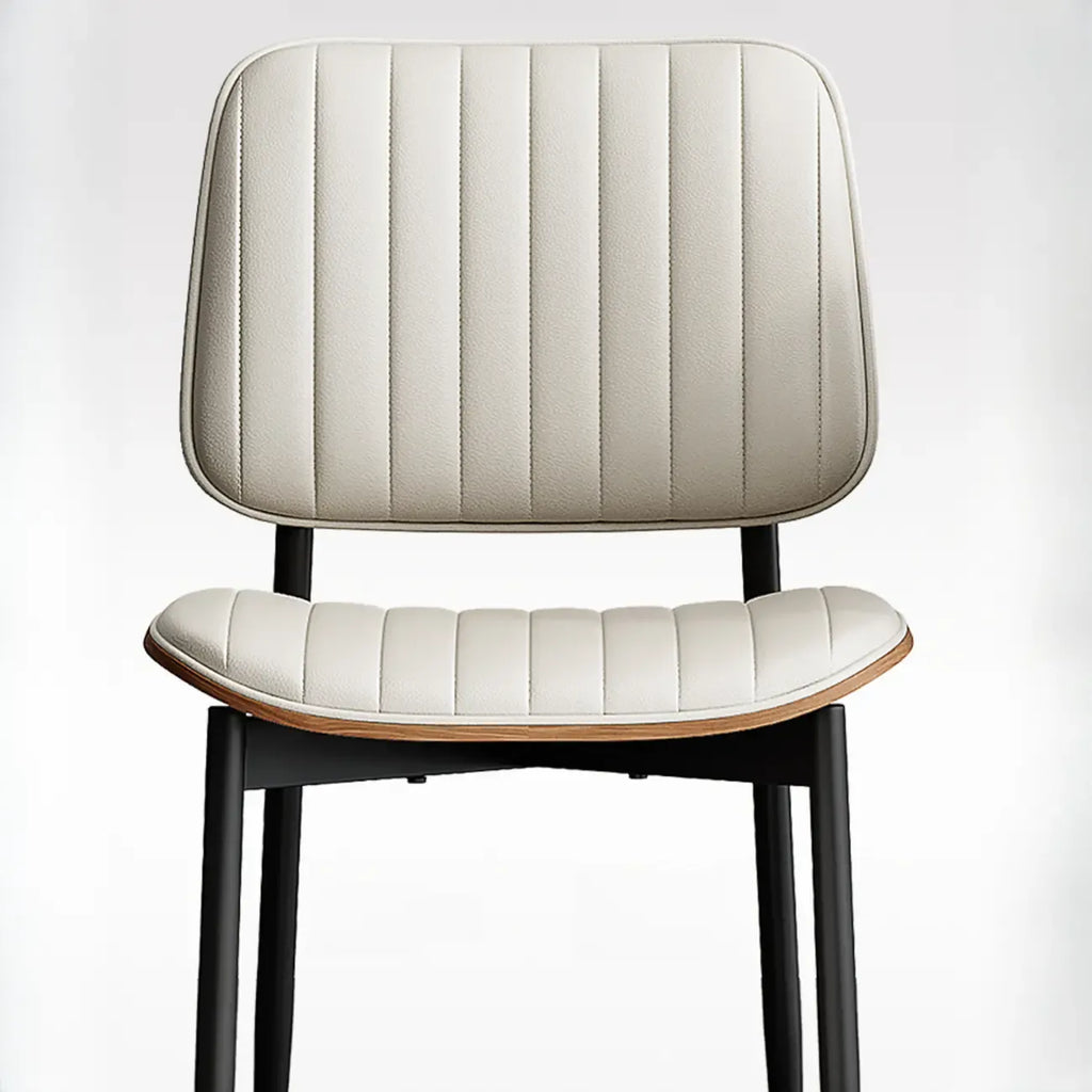 Chaise d'appoint moderne rembourrée en similicuir