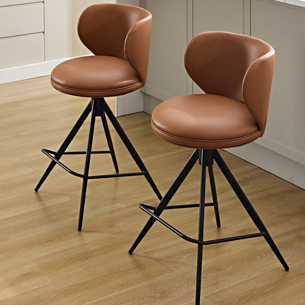 Tabourets de bar pivotants modernes en cuir, hauteur comptoir