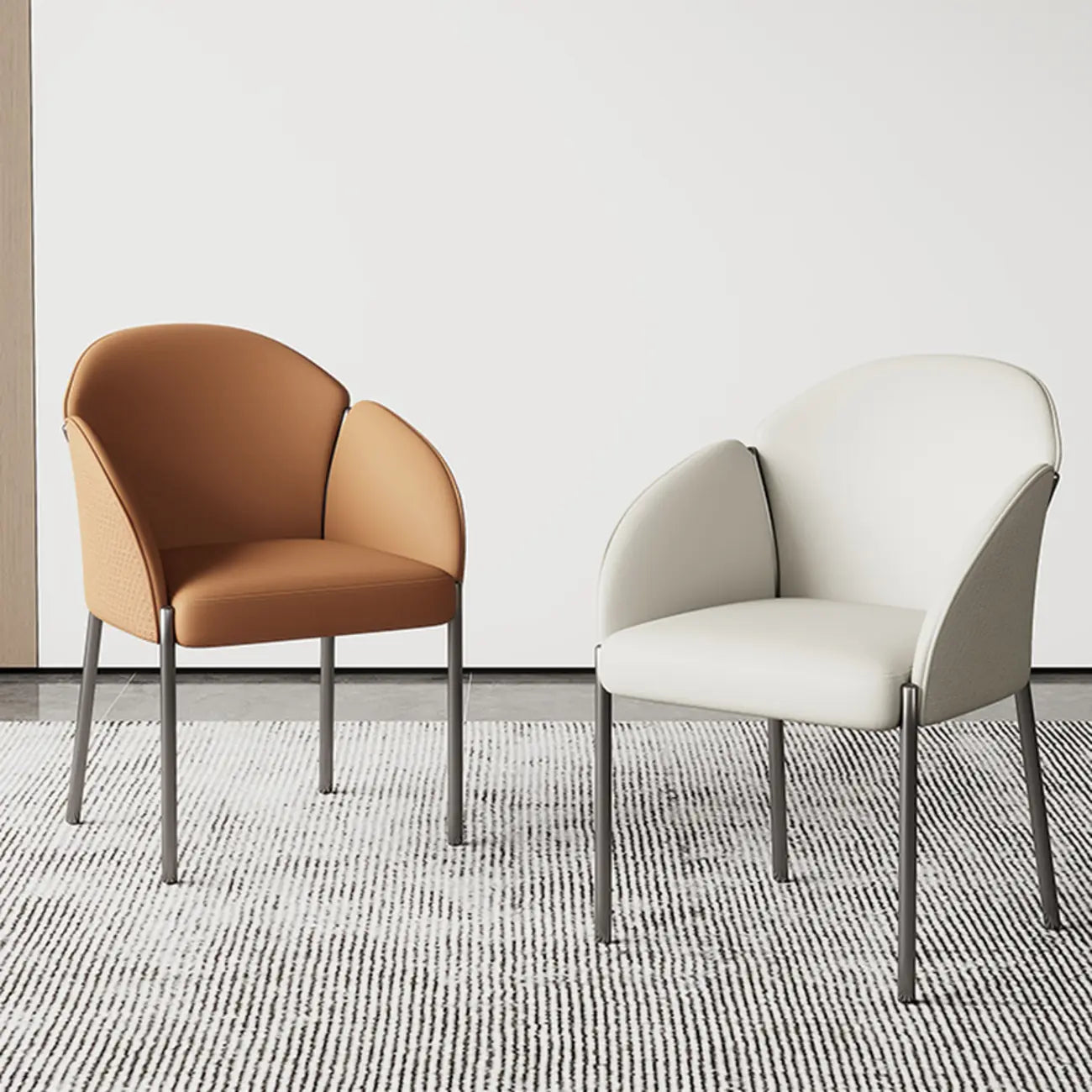 Chaise de salle à manger Art Déco en cuir à dossier bas avec accoudoirs