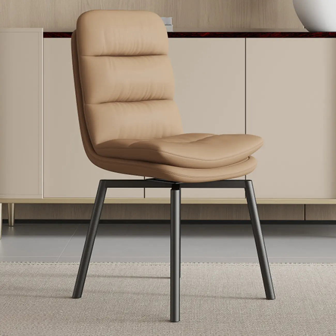 Chaise de salle à manger pivotante Art Déco en similicuir