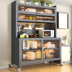 Buffet mobile en métal ouvert avec portes vitrées