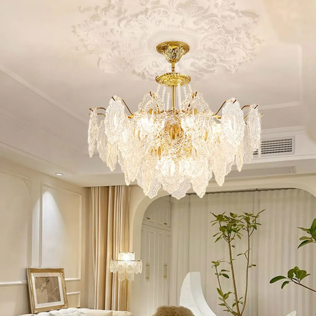 Lustre suspendu rond luxueux en cristal doré et feuilles de feuille