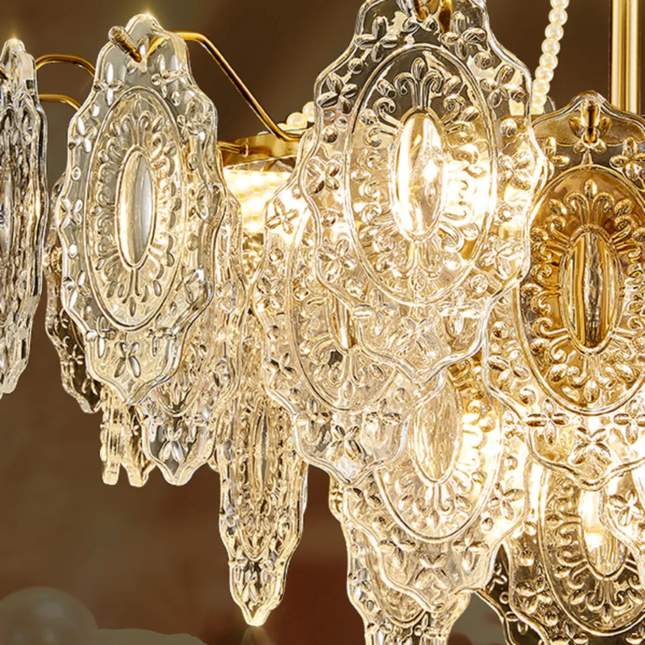 Lustre suspendu rond luxueux en cristal doré et feuilles de feuille