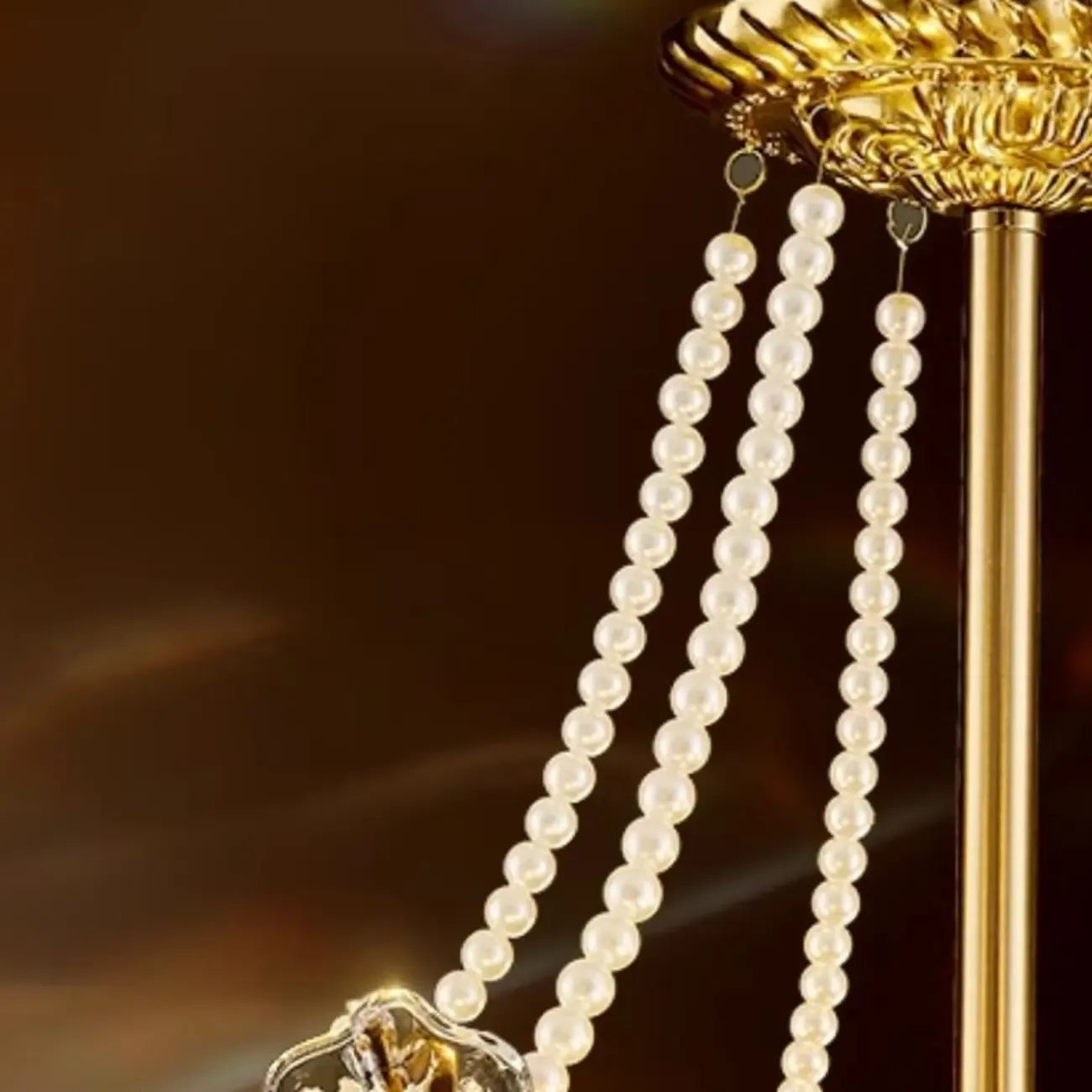 Lustre suspendu rond luxueux en cristal doré et feuilles de feuille