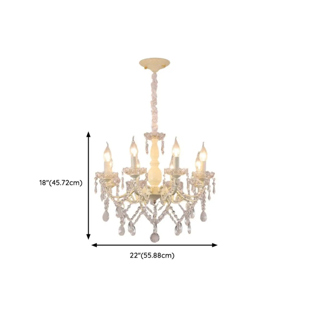 Lustre romantique français à 8 lumières en cristal, à intensité variable.