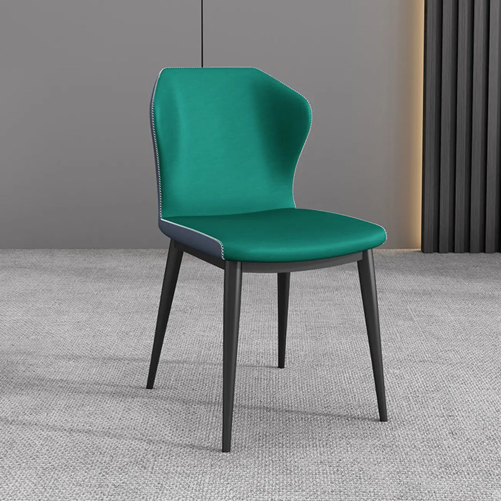 Chaise de salle à manger moderne en similicuir avec dossier à oreilles et pieds en acier