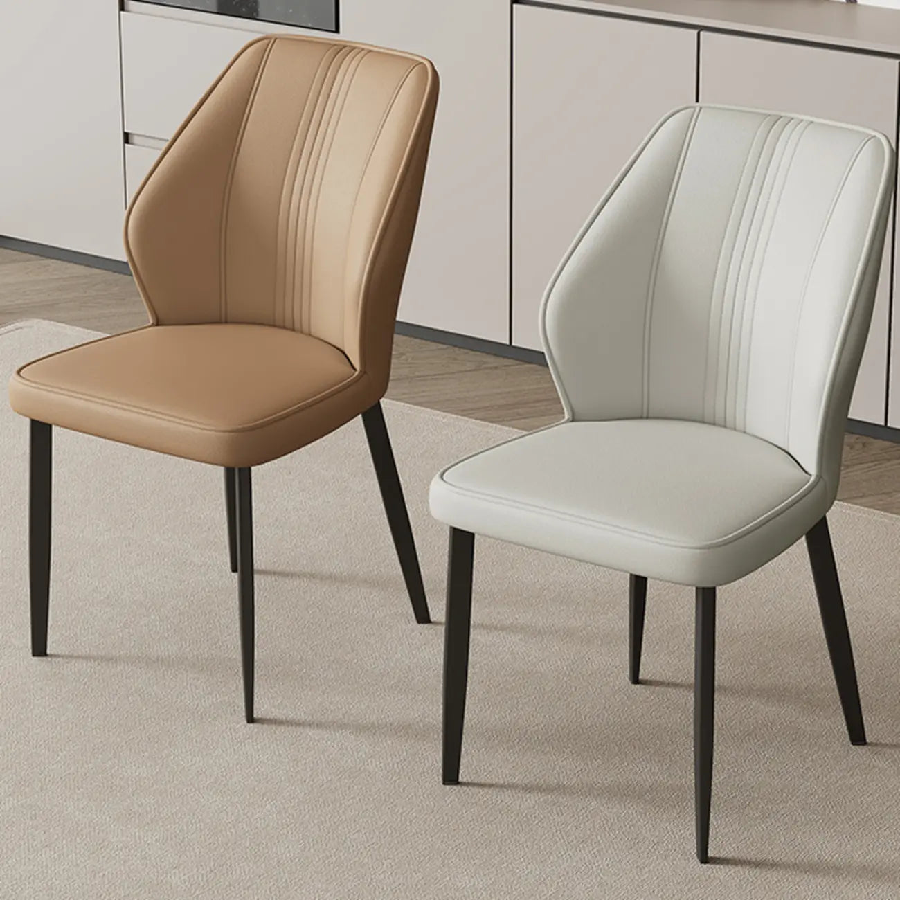 Chaise de salle à manger moderne à oreilles, revêtue de similicuir et dotée de pieds en métal