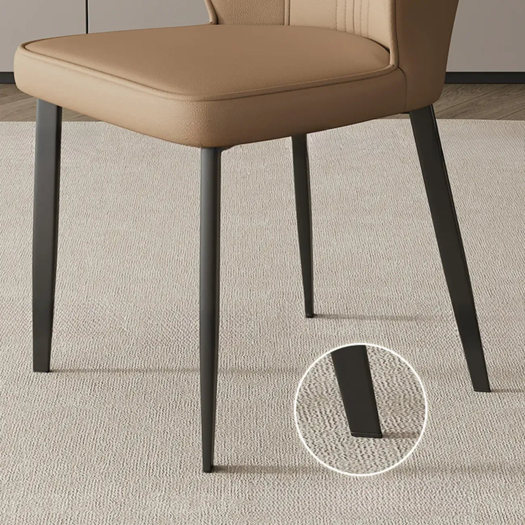 Chaise de salle à manger moderne à oreilles, revêtue de similicuir et dotée de pieds en métal