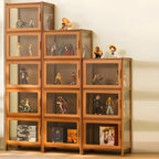 Vitrine haute moderne en bambou avec portes vitrées