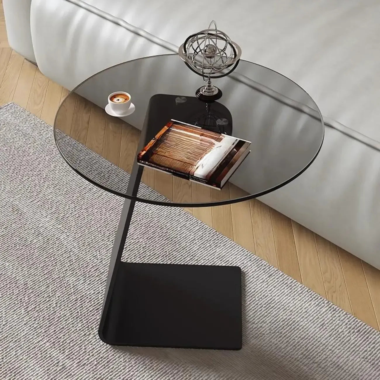 Table d'appoint en métal avec plateau en verre noir en forme de C pour salon