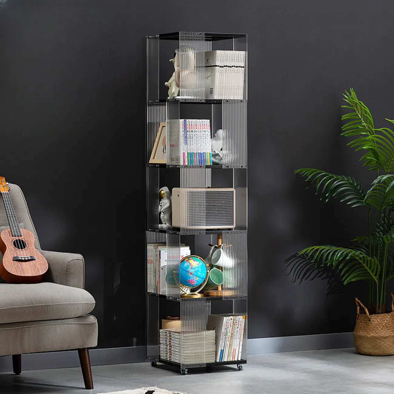 Bibliothèque minimaliste en acrylique et bambou à 5 étagères étroites