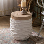 Table d'appoint élégante en bois blanc, motif tambour